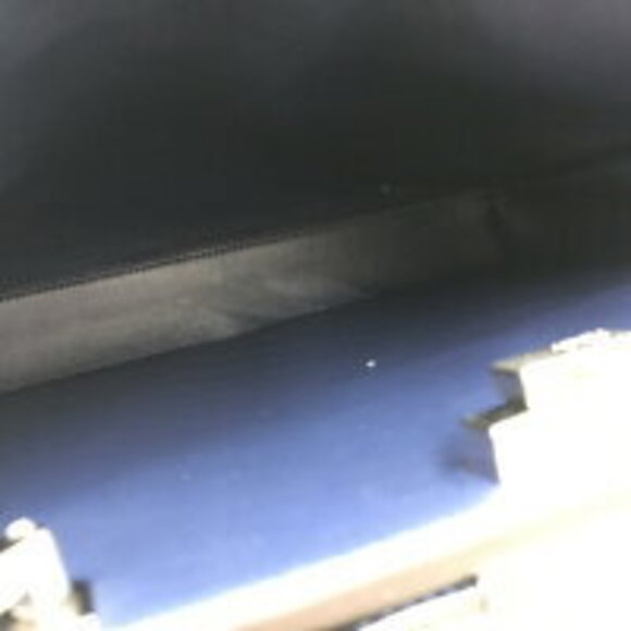 Fendi Essentially Leather Handbag Shoulder Bag - Picture 7 of 10